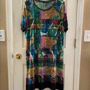 Ladies Colorful Geometric Pattern Dress. Size X-Large. Preowned .